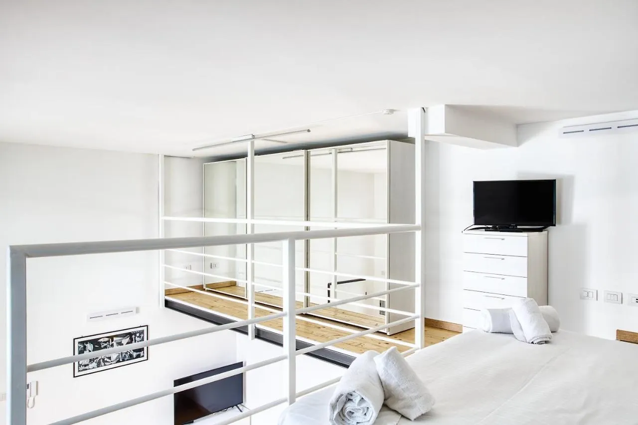 Joivy Charismatic 1-Bed Flat With Parking Apartment Milan