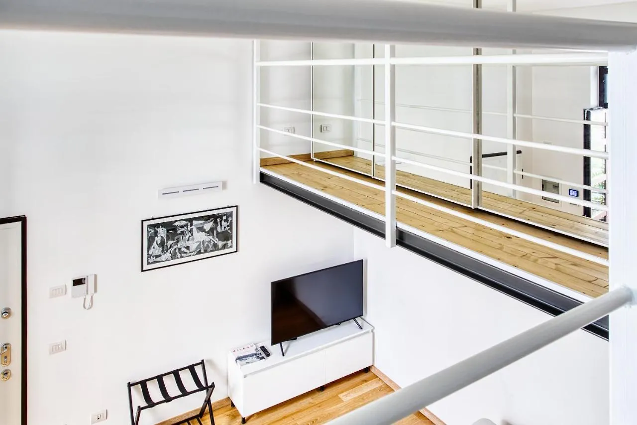 Joivy Charismatic 1-Bed Flat With Parking Apartment Milan Italy