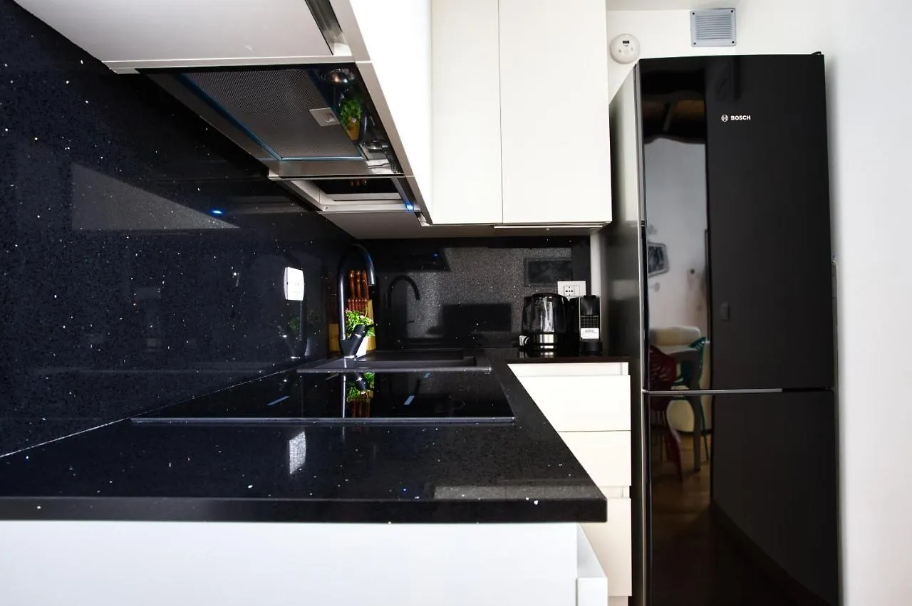 Joivy Charismatic 1-Bed Flat With Parking Apartment Milan