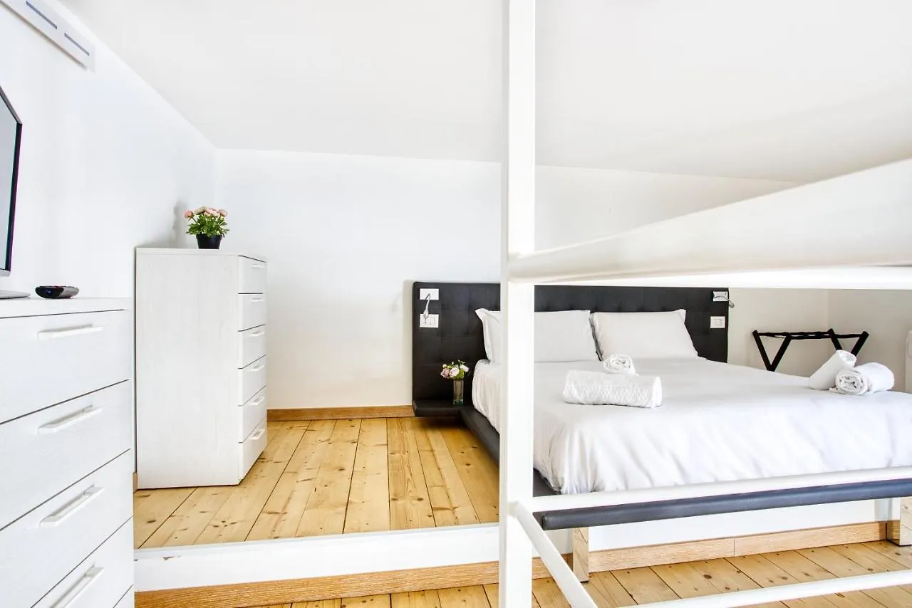 Joivy Charismatic 1-Bed Flat With Parking Apartment Milan